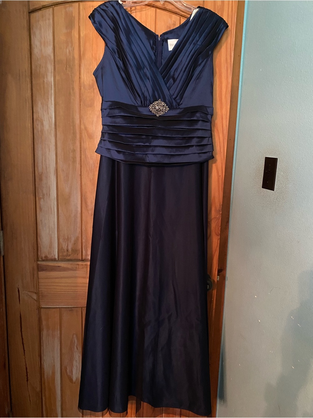 David's Bridal Navy Blue V‑Neck Pleated Bodice Evening Gown
